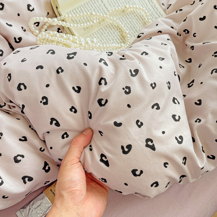 91家纺网 家纺一手货源 找家纺 布可家纺 2025新款水洗磨毛时尚印花四件套 小时代