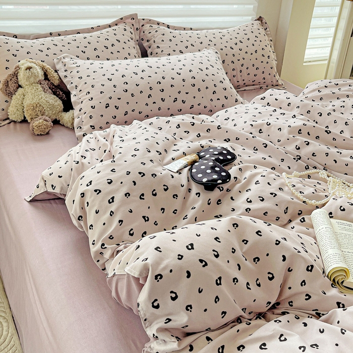 91家纺网 家纺一手货源 找家纺 布可家纺 2025新款水洗磨毛时尚印花四件套 小时代