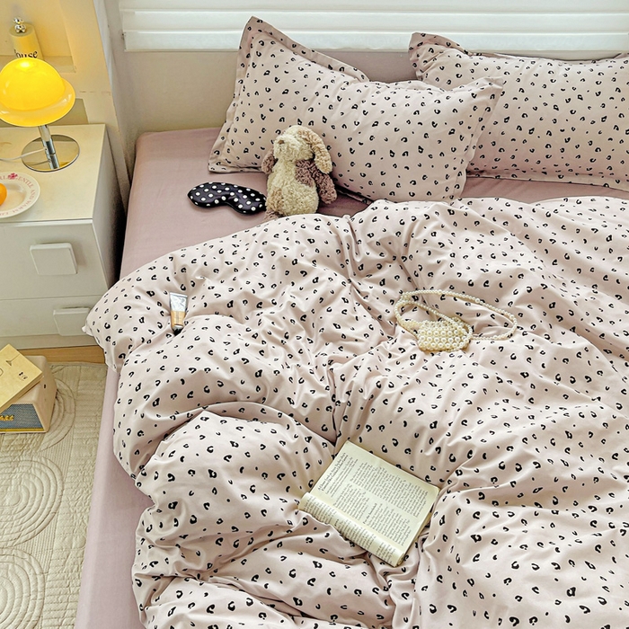 91家纺网 家纺一手货源 找家纺 布可家纺 2025新款水洗磨毛时尚印花四件套 小时代