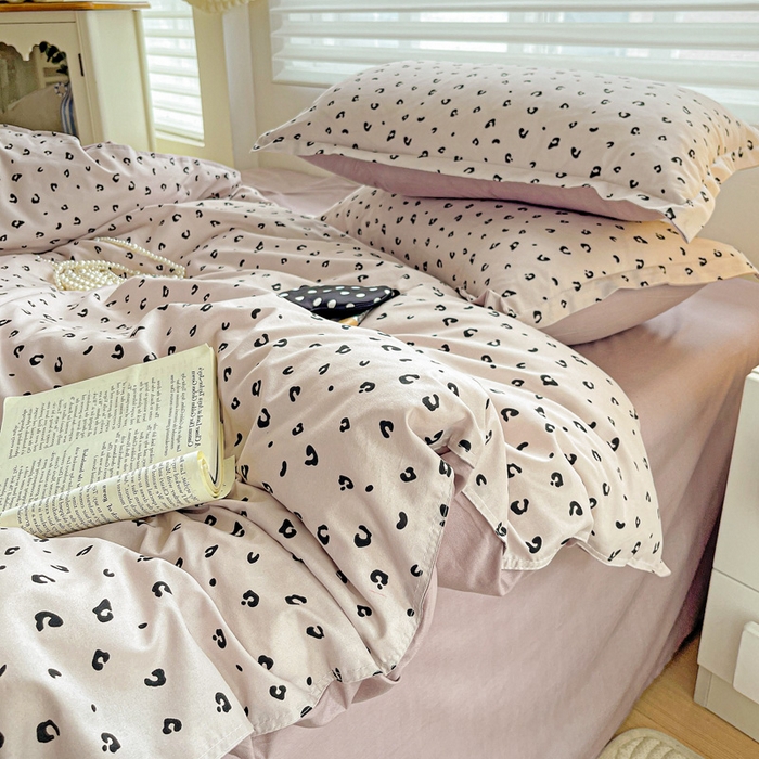 91家纺网 家纺一手货源 找家纺 布可家纺 2025新款水洗磨毛时尚印花四件套 小时代