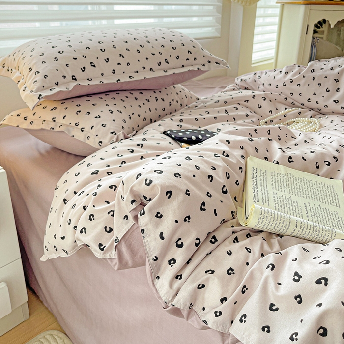 91家纺网 家纺一手货源 找家纺 布可家纺 2025新款水洗磨毛时尚印花四件套 小时代