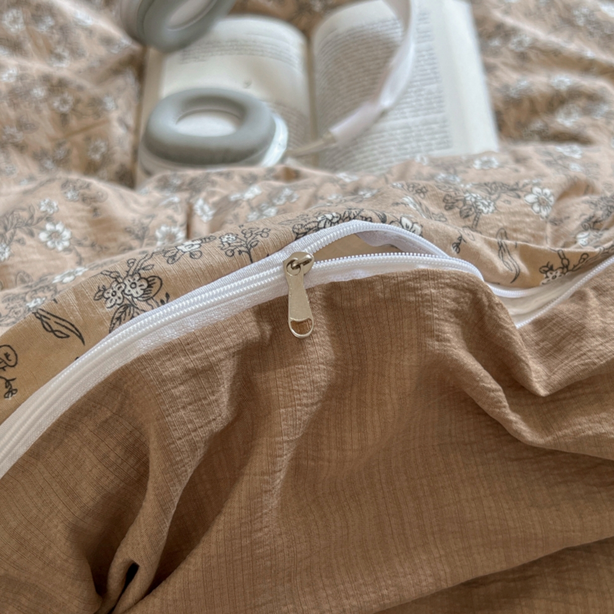 91家纺网 家纺一手货源 找家纺 妖妖家纺 2025新款云感双层纱四件套 花间语