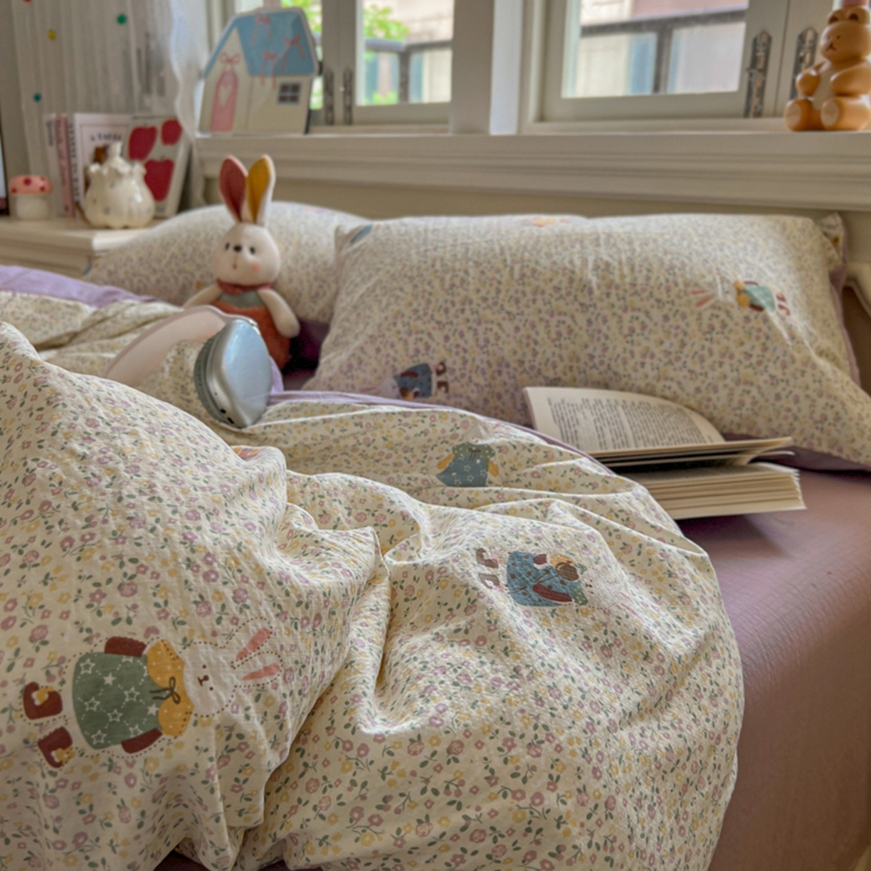 91家纺网 家纺一手货源 找家纺 妖妖家纺 2025新款云感双层纱四件套 花语兔