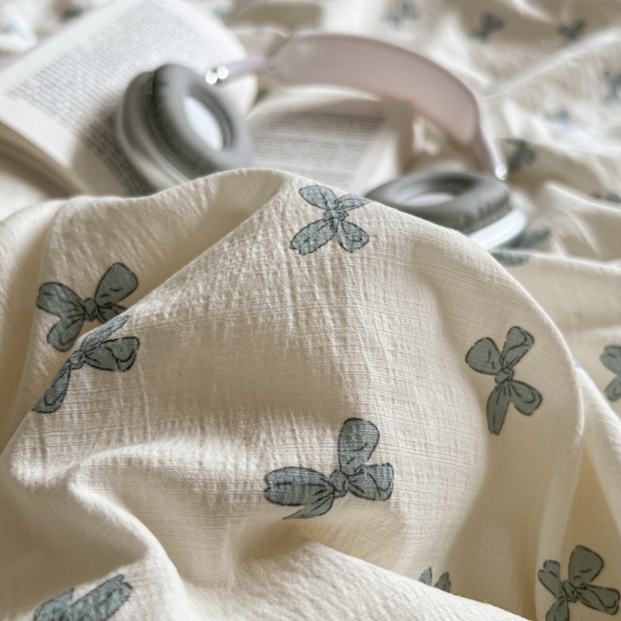 91家纺网 家纺一手货源 找家纺 妖妖家纺 2025新款云感双层纱四件套 蓝结飘飘