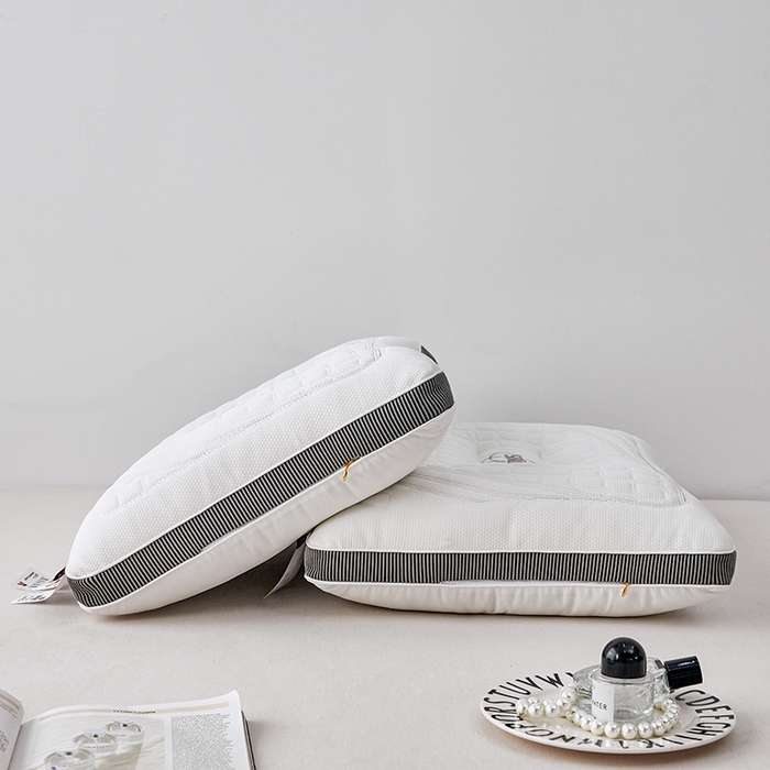 91家纺网 家纺一手货源 找家纺 蝶飞舞 2025新款5D悬浮酒店护颈助眠枕头枕芯高档按摩枕 灰色边 48*74cm