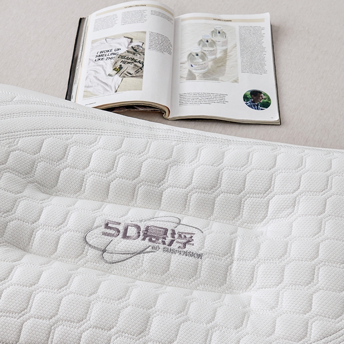 91家纺网 家纺一手货源 找家纺 蝶飞舞 2025新款5D悬浮酒店护颈助眠枕头枕芯高档按摩枕 灰色边 48*74cm