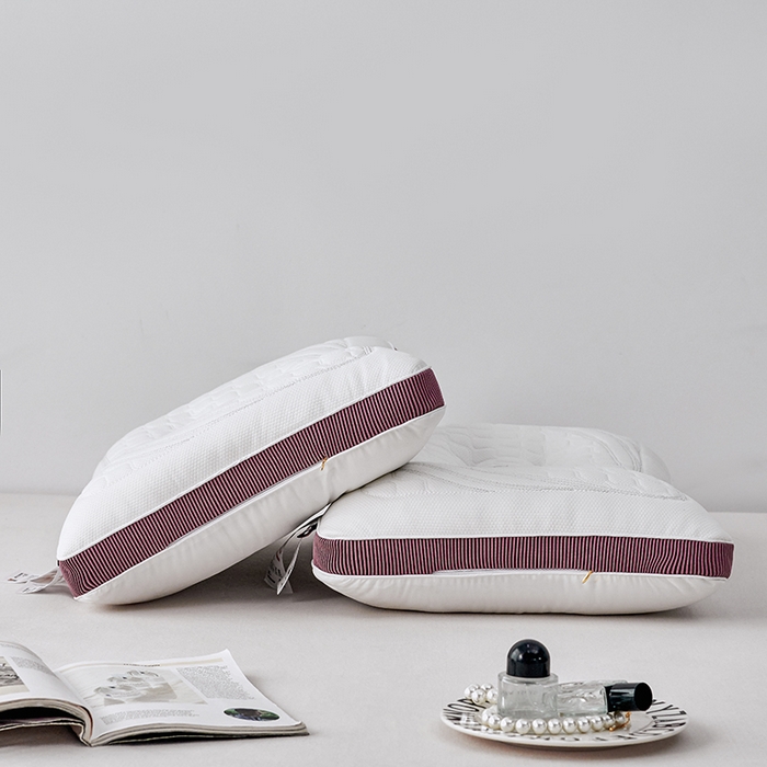 91家纺网 家纺一手货源 找家纺 蝶飞舞 2025新款5D悬浮酒店护颈助眠枕头枕芯高档按摩枕 酒红边 48*74cm