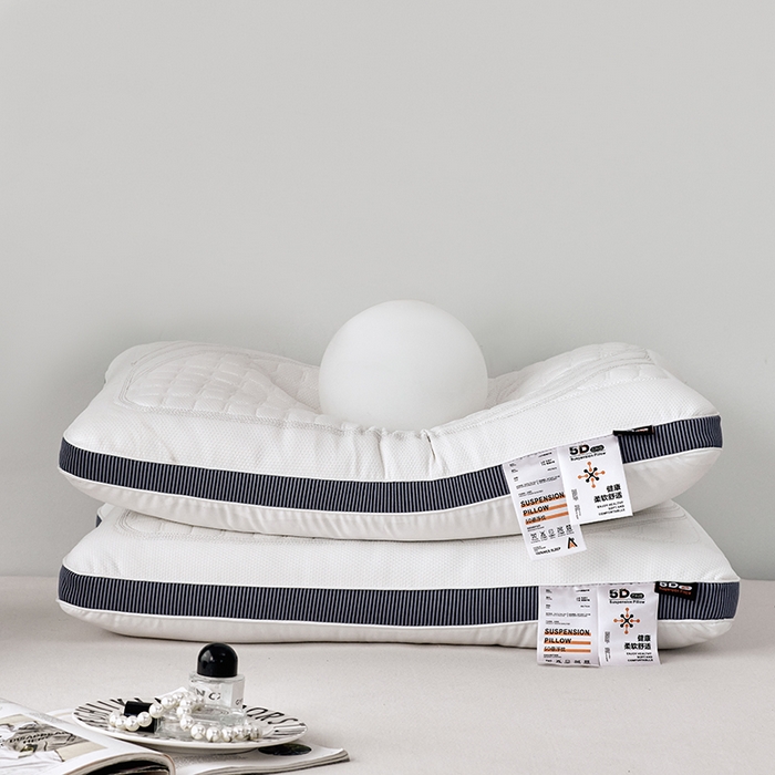 91家纺网 家纺一手货源 找家纺 蝶飞舞 2025新款5D悬浮酒店护颈助眠枕头枕芯高档按摩枕 深蓝边 48*74cm