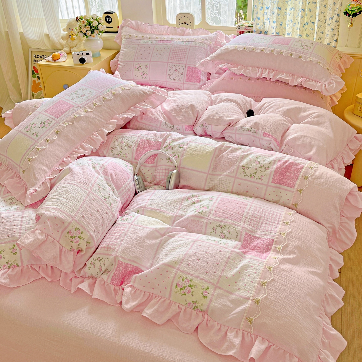 91家纺网 家纺一手货源 找家纺 娜娜 2025新款云感双层纱四件套 博洛花集