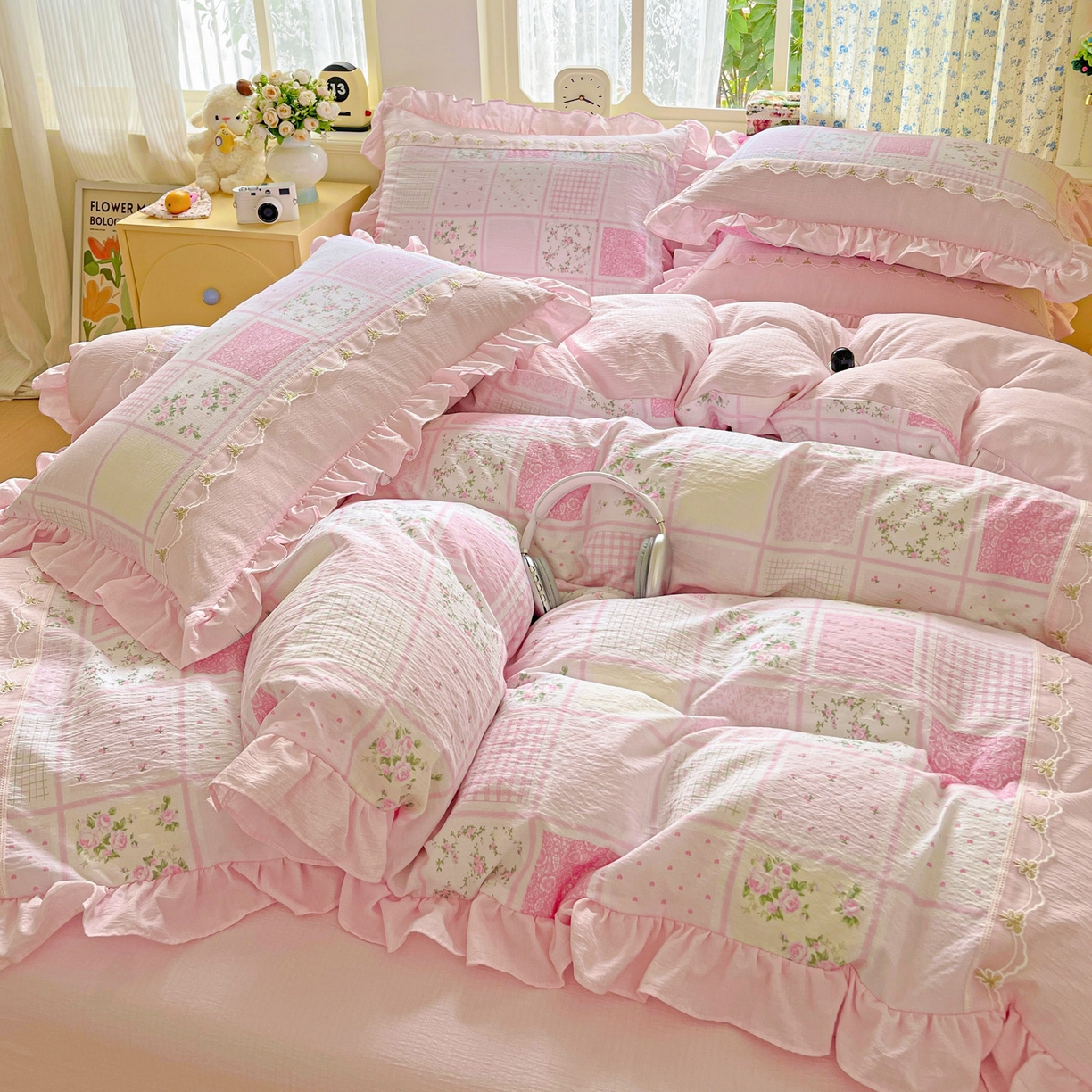 91家纺网 家纺一手货源 找家纺 娜娜 2025新款云感双层纱四件套 博洛花集