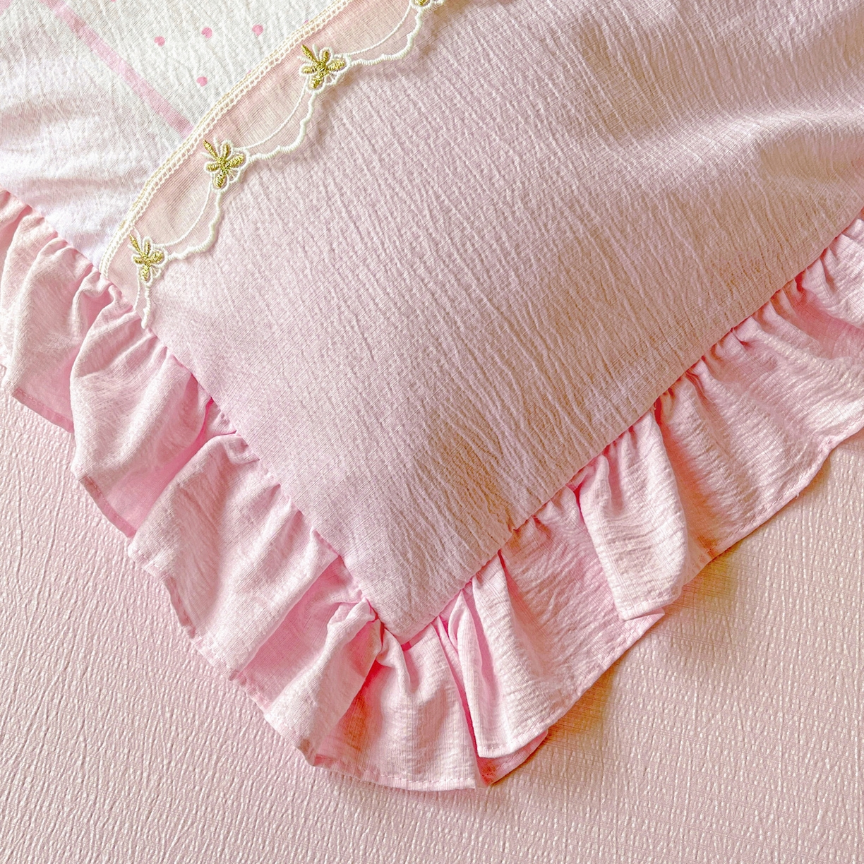 91家纺网 家纺一手货源 找家纺 娜娜 2025新款云感双层纱四件套 博洛花集