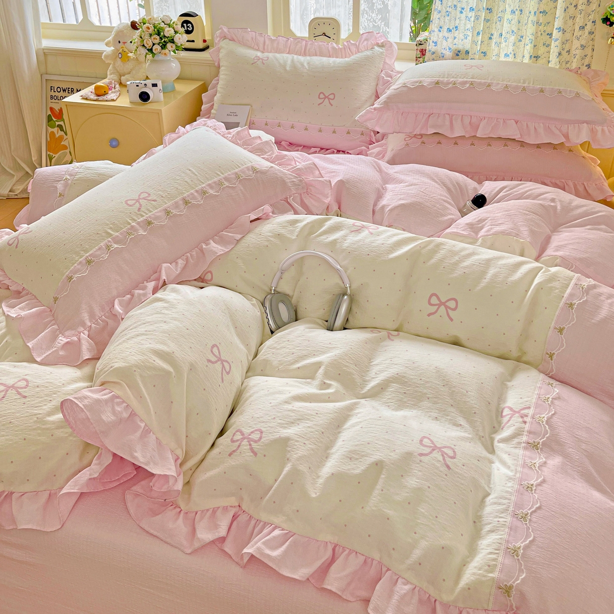 91家纺网 家纺一手货源 找家纺 娜娜 2025新款云感双层纱四件套 蝶轮粉语