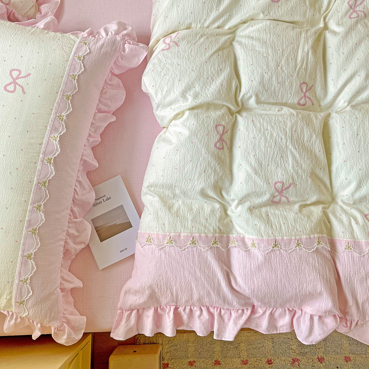 91家纺网 家纺一手货源 找家纺 娜娜 2025新款云感双层纱四件套 蝶轮粉语