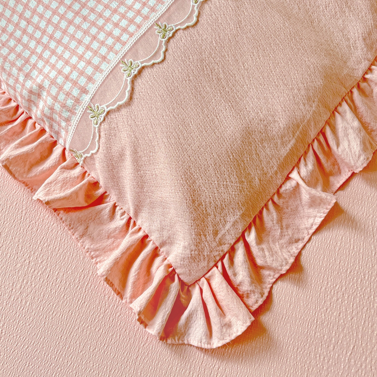 91家纺网 家纺一手货源 找家纺 娜娜 2025新款云感双层纱四件套 花格色谱