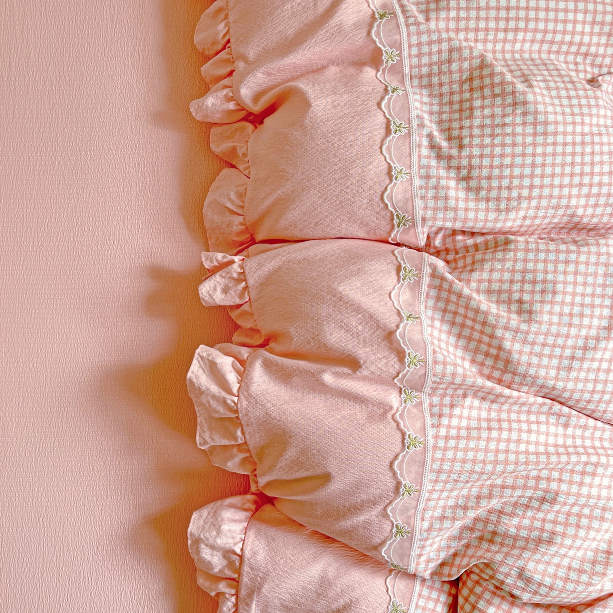 91家纺网 家纺一手货源 找家纺 娜娜 2025新款云感双层纱四件套 花格色谱