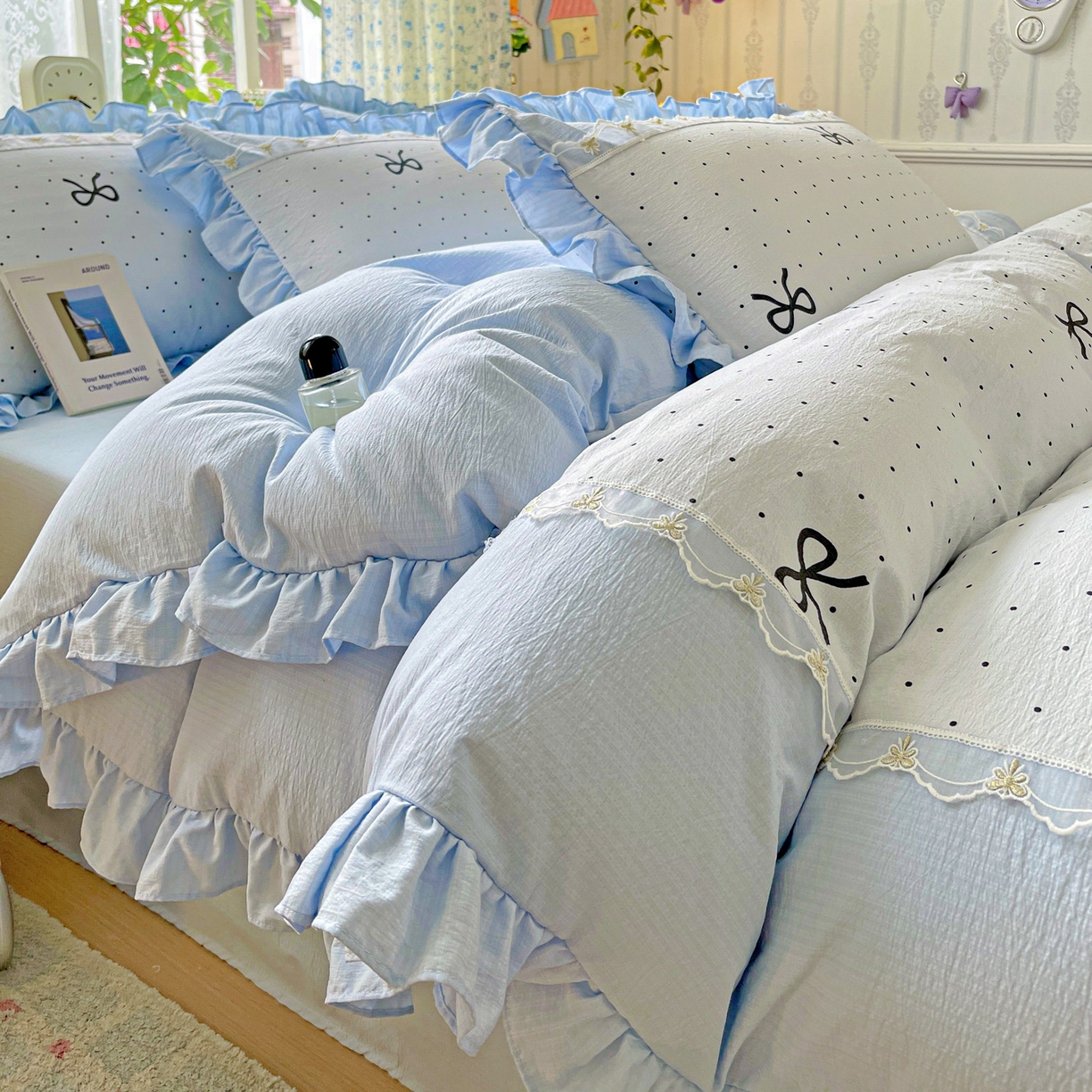 91家纺网 家纺一手货源 找家纺 娜娜 2025新款云感双层纱四件套 蓝蝶波雨