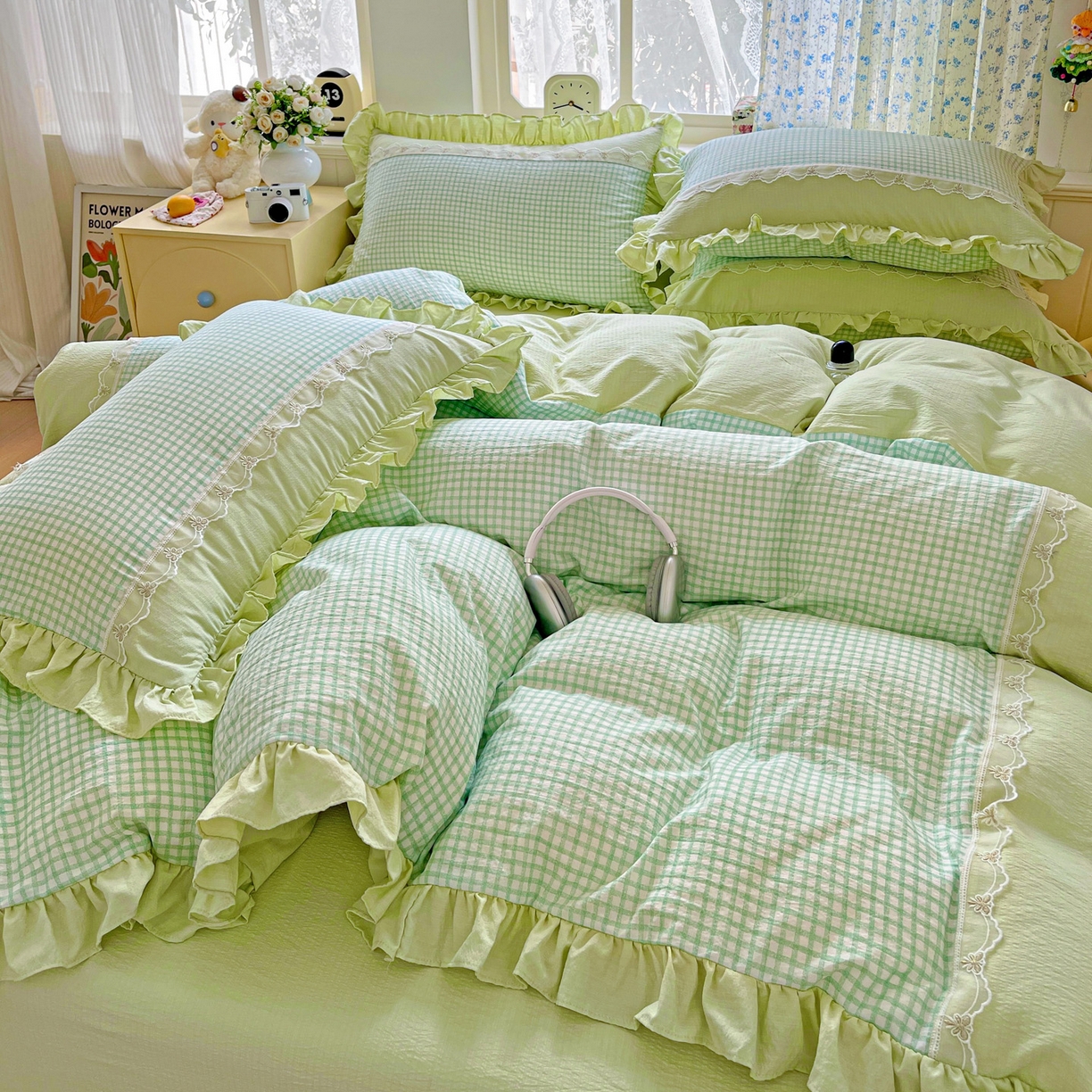 91家纺网 家纺一手货源 找家纺 娜娜 2025新款云感双层纱四件套 像素花园