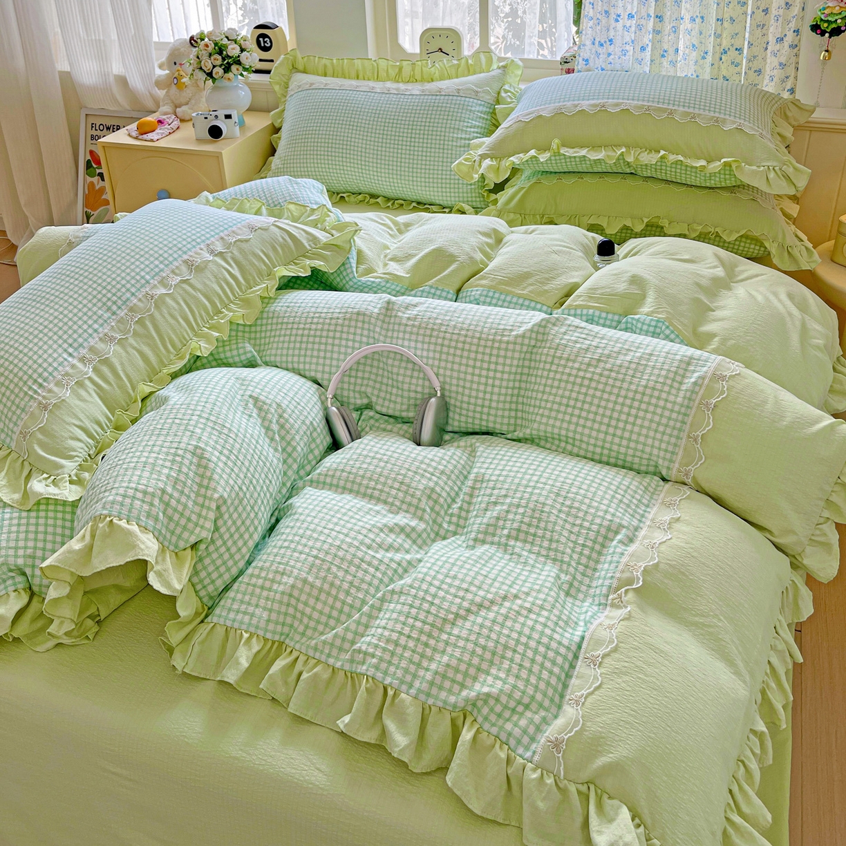 91家纺网 家纺一手货源 找家纺 娜娜 2025新款云感双层纱四件套 像素花园