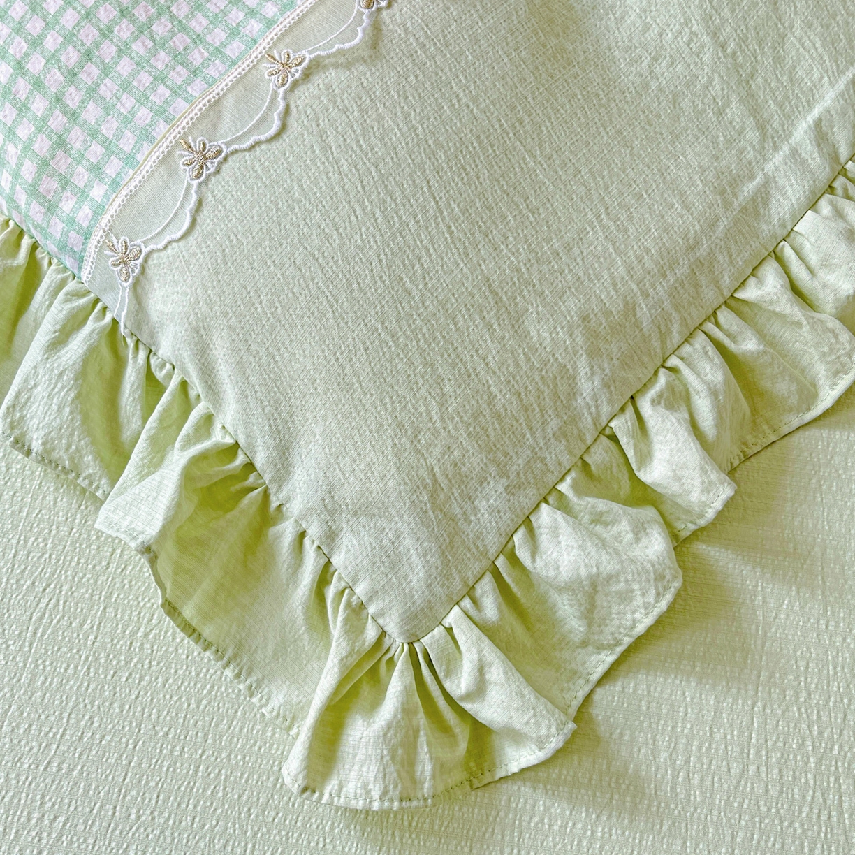 91家纺网 家纺一手货源 找家纺 娜娜 2025新款云感双层纱四件套 像素花园