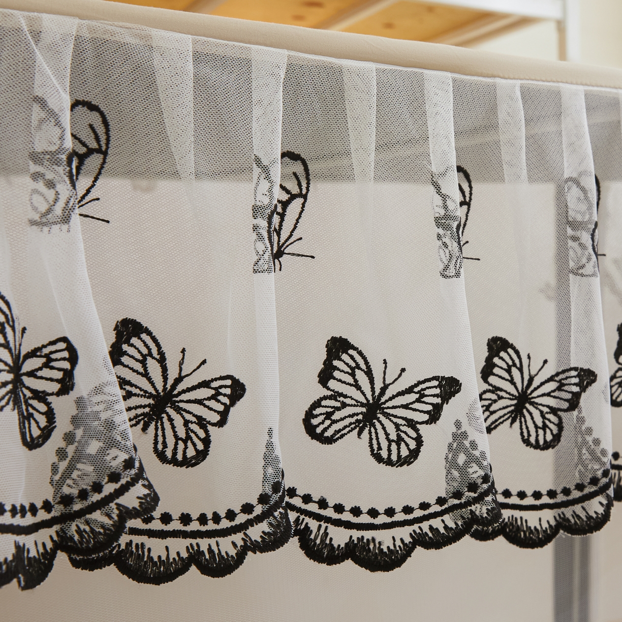 91家纺网 家纺一手货源 找家纺 爱上家居 2025新款学生蚊帐花边款 米白