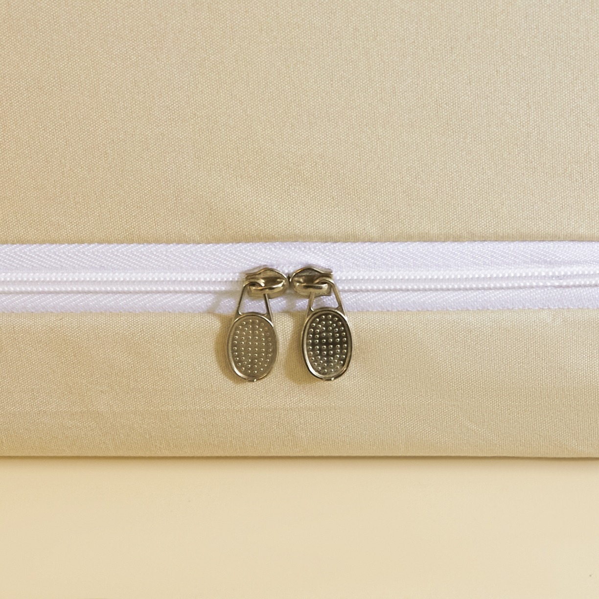 91家纺网 家纺一手货源 找家纺 爱上家居 2025新款学生蚊帐花边款 米白