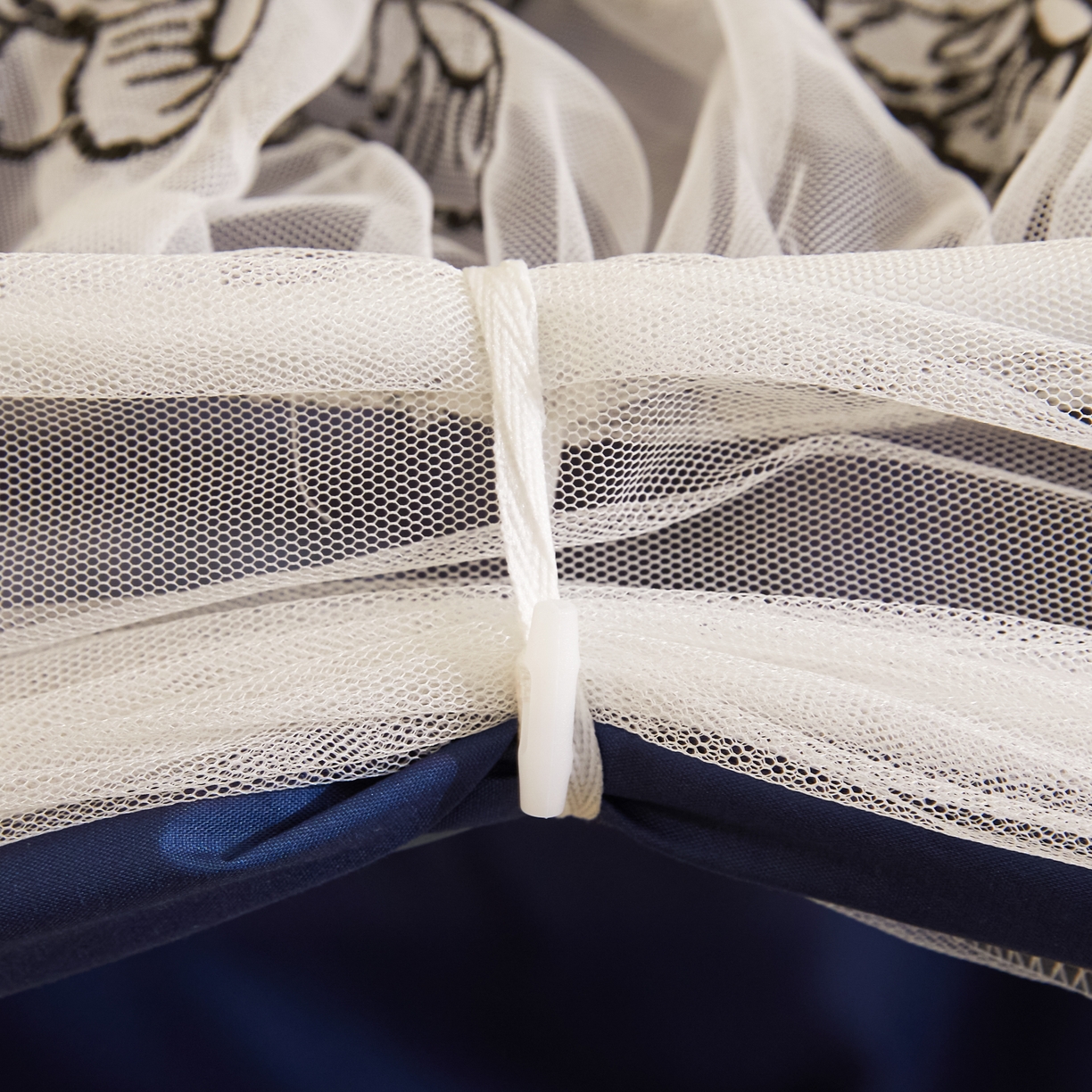 91家纺网 家纺一手货源 找家纺 爱上家居 2025新款学生蚊帐花边款 藏青