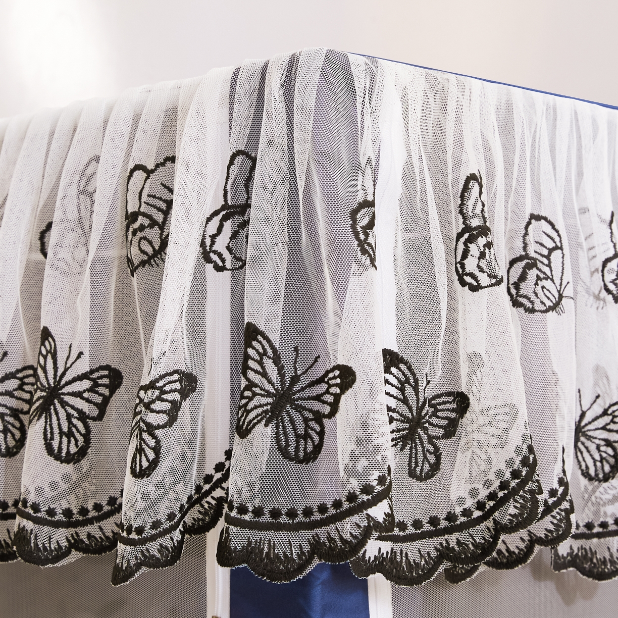 91家纺网 家纺一手货源 找家纺 爱上家居 2025新款学生蚊帐花边款 藏青