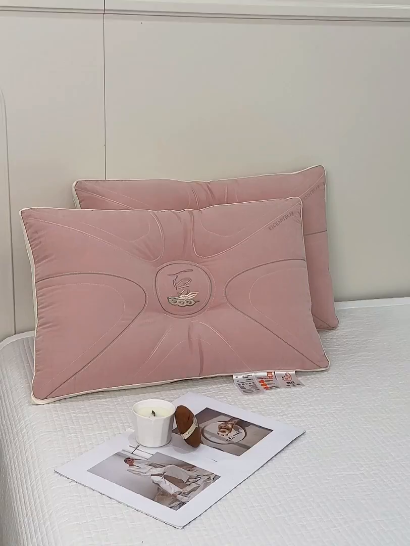 91家纺网 家纺一手货源 找家纺 蝶飞舞 2025新款高档款大豆护颈枕枕头枕芯护颈助眠枕 大豆护颈枕-粉色48*74cm/只 48*74cm