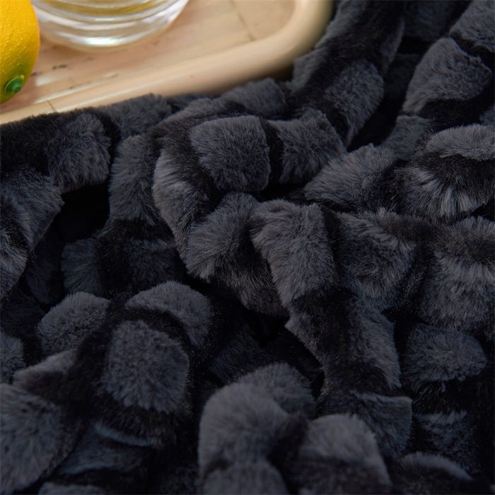 91家纺网 家纺一手货源 找家纺 （总）馨米莱家纺2025新款提花兔毛复合毯