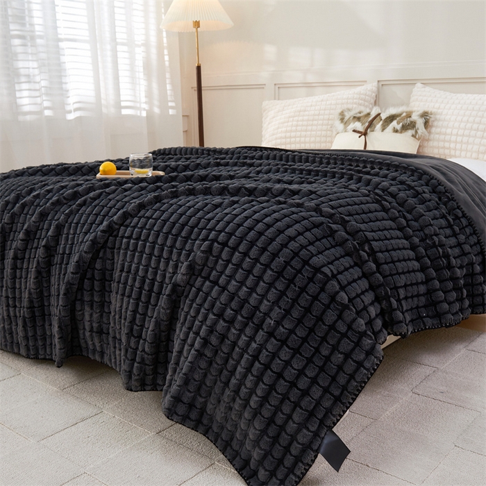 91家纺网 家纺一手货源 找家纺 （总）馨米莱家纺2025新款提花兔毛复合毯