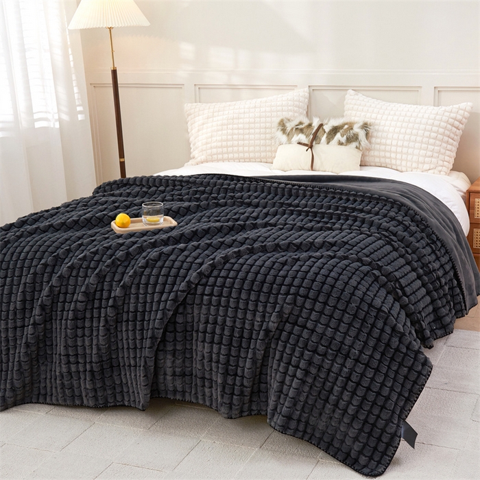 91家纺网 家纺一手货源 找家纺 （总）馨米莱家纺2025新款提花兔毛复合毯