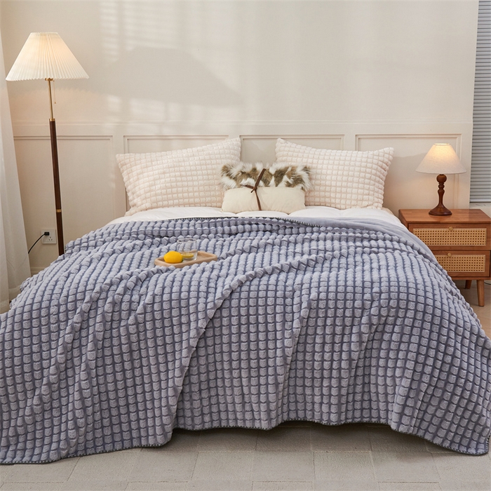 91家纺网 家纺一手货源 找家纺 馨米莱家纺2025新款提花兔毛复合毯 高级灰