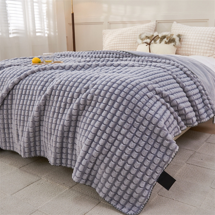 91家纺网 家纺一手货源 找家纺 馨米莱家纺2025新款提花兔毛复合毯 高级灰