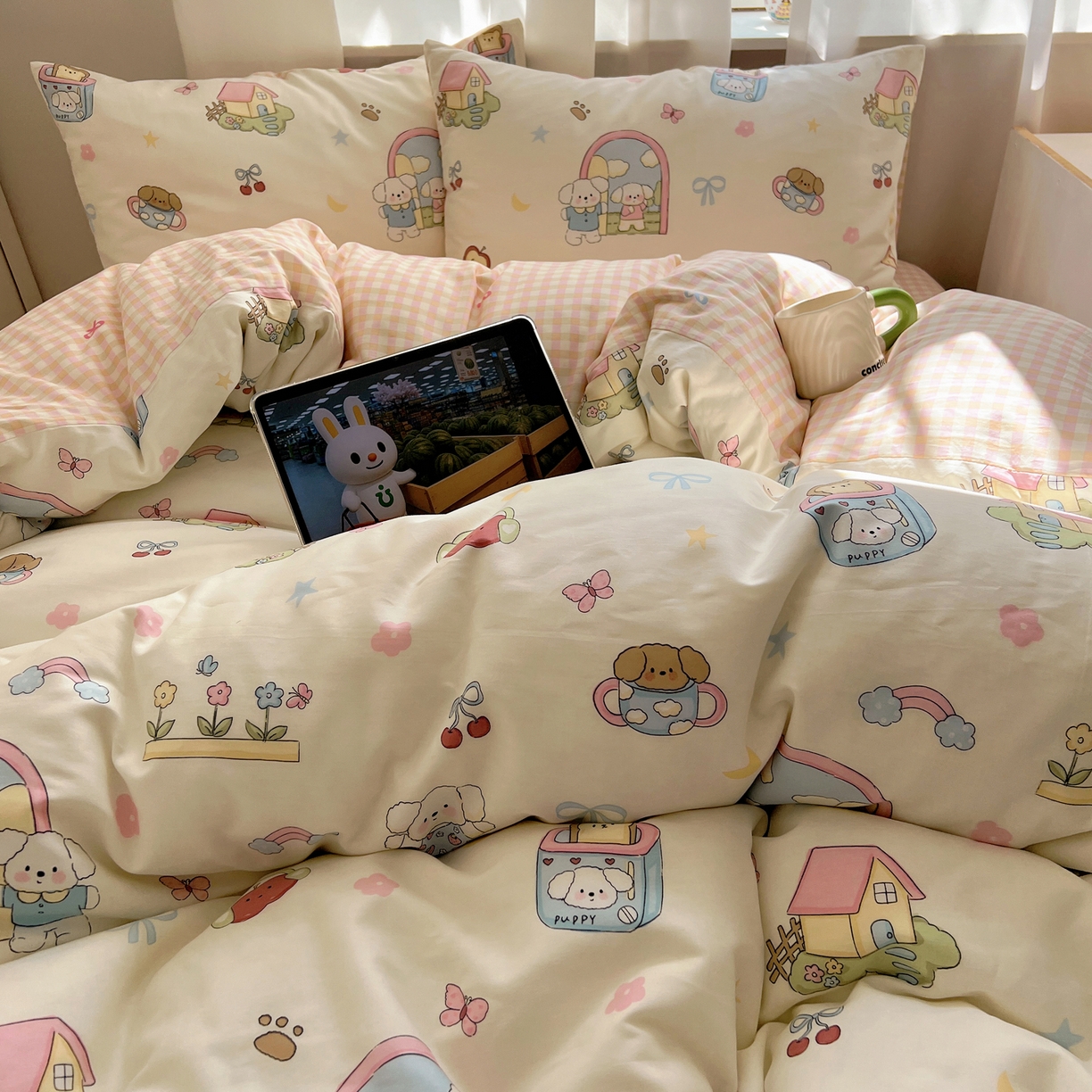 91家纺网 家纺一手货源 找家纺 六巷胡同 2025新款INS卡通减龄可爱风全棉四件套（开学季系列） 动漫派对熊