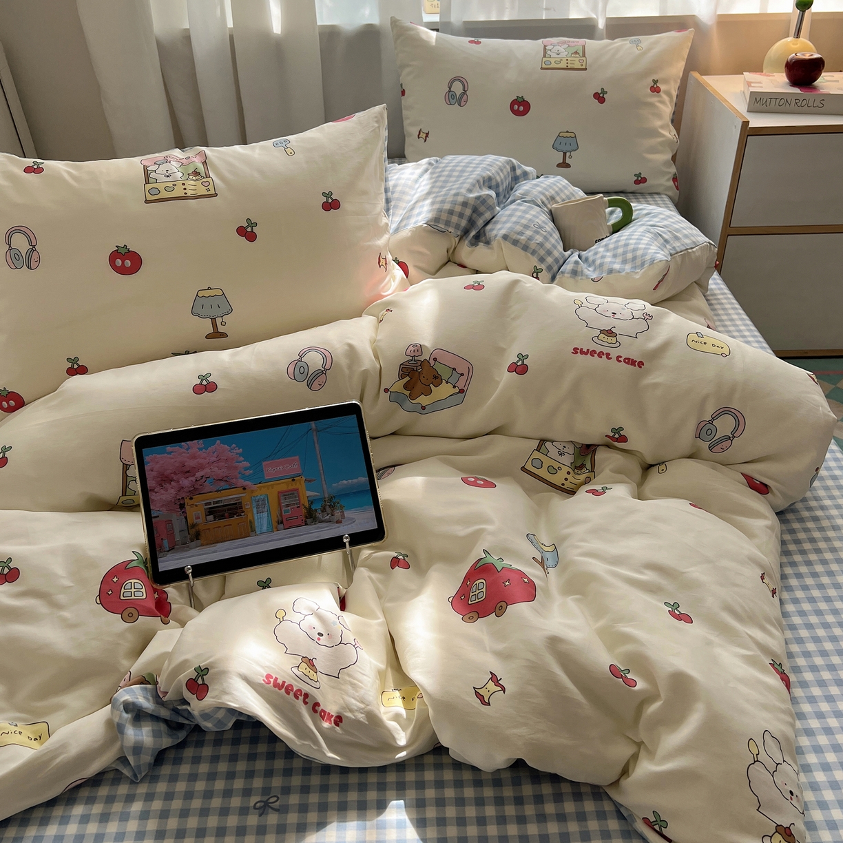 91家纺网 家纺一手货源 找家纺 六巷胡同 2025新款INS卡通减龄可爱风全棉四件套（开学季系列） 狗狗甜品屋