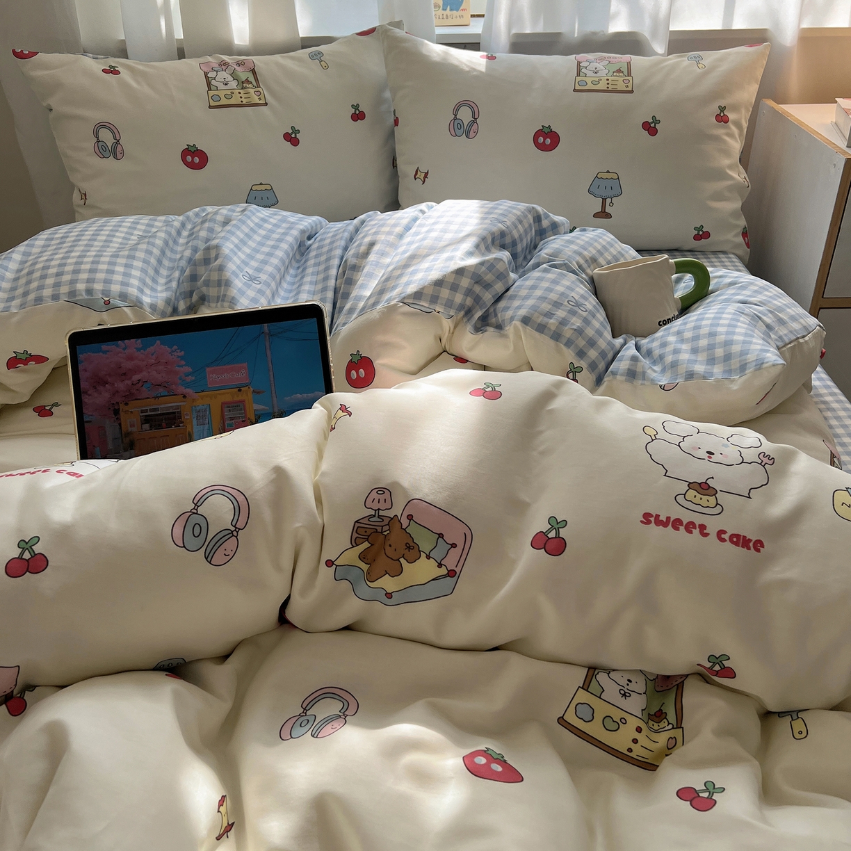 91家纺网 家纺一手货源 找家纺 六巷胡同 2025新款INS卡通减龄可爱风全棉四件套（开学季系列） 狗狗甜品屋