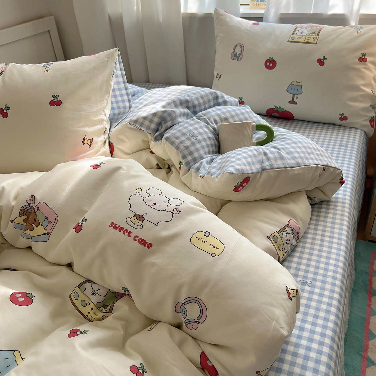 91家纺网 家纺一手货源 找家纺 六巷胡同 2025新款INS卡通减龄可爱风全棉四件套（开学季系列） 狗狗甜品屋