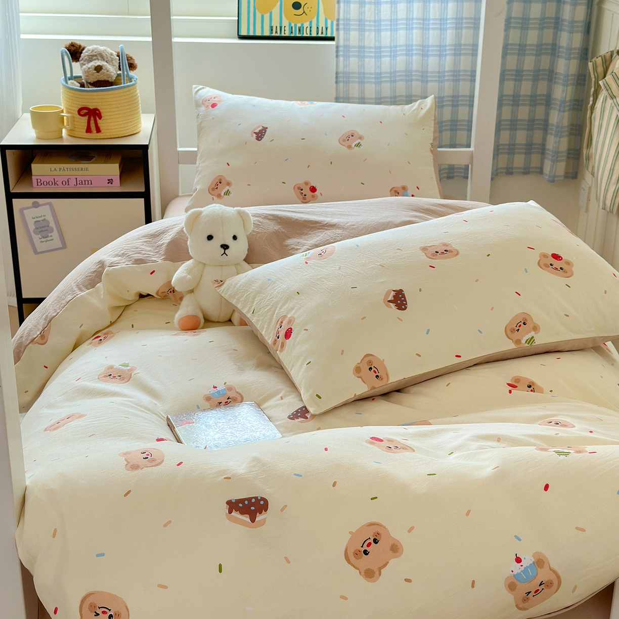 91家纺网 家纺一手货源 找家纺 沐芷 2025 开学季学生宿舍三件套 水洗棉四件套被套床单 蛋糕熊熊