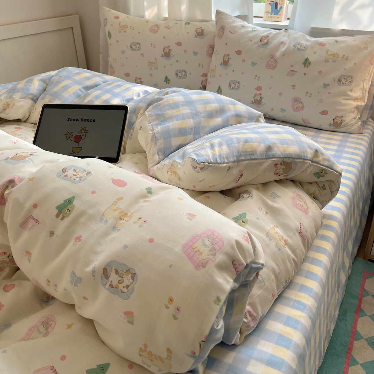 91家纺网 家纺一手货源 找家纺 六巷胡同 2025新款INS卡通减龄可爱风全棉四件套（开学季系列） 沙发慵懒猫