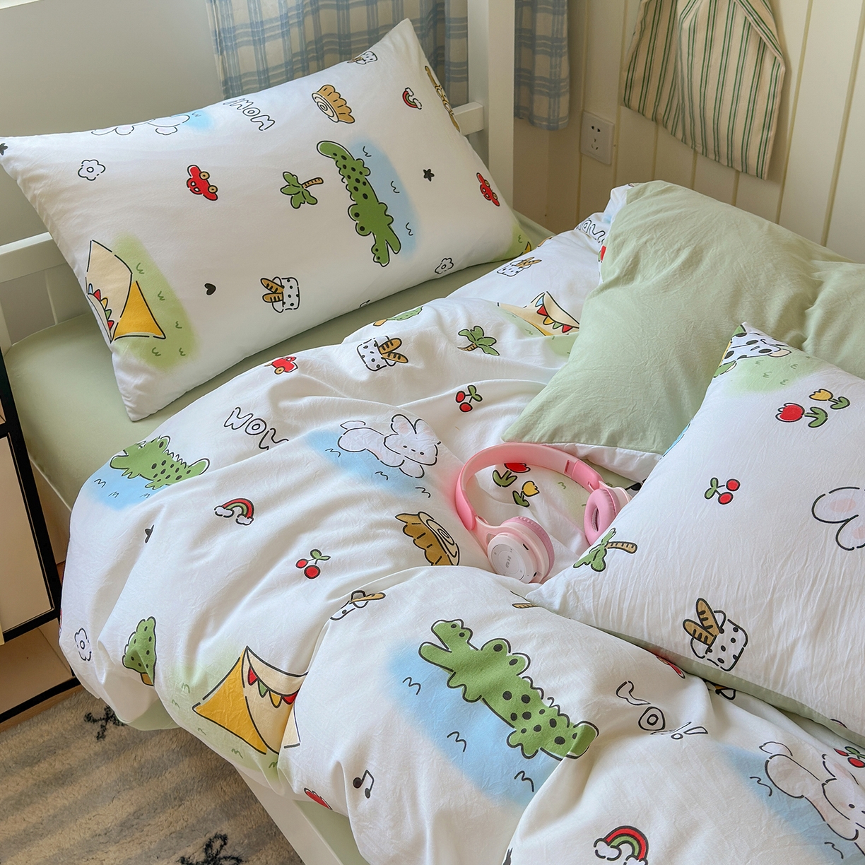 91家纺网 家纺一手货源 找家纺 沐芷 2025 开学季学生宿舍三件套 水洗棉四件套被套床单 动物农场