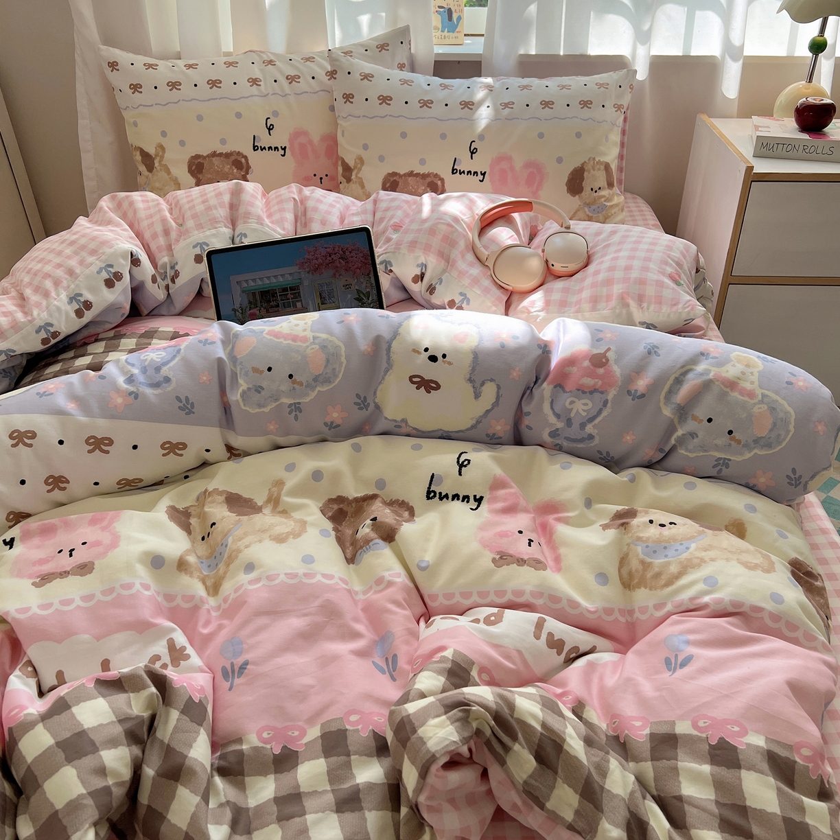 91家纺网 家纺一手货源 找家纺 六巷胡同 2025新款INS卡通减龄可爱风全棉四件套（开学季系列） 涂鸦动物集