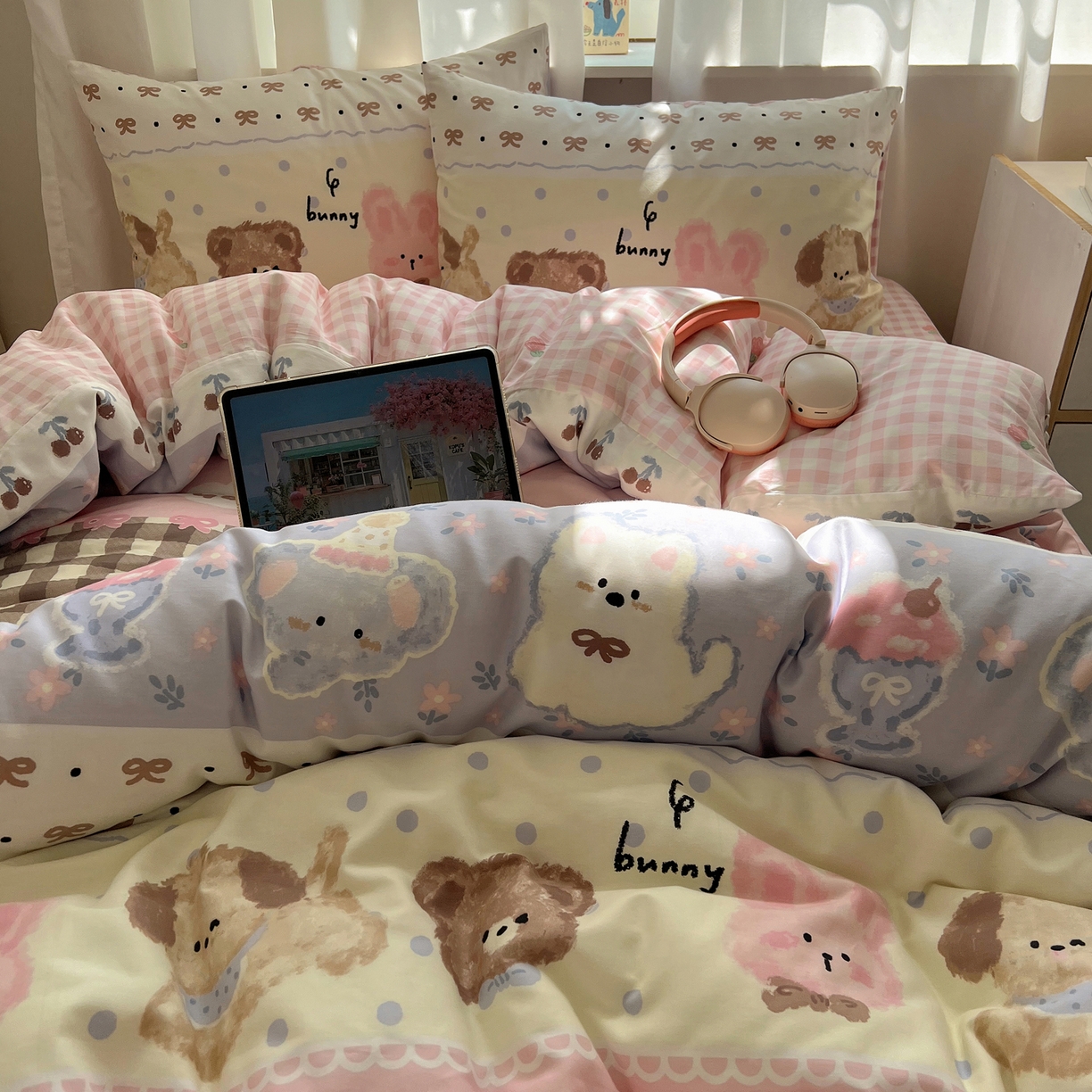 91家纺网 家纺一手货源 找家纺 六巷胡同 2025新款INS卡通减龄可爱风全棉四件套（开学季系列） 涂鸦动物集