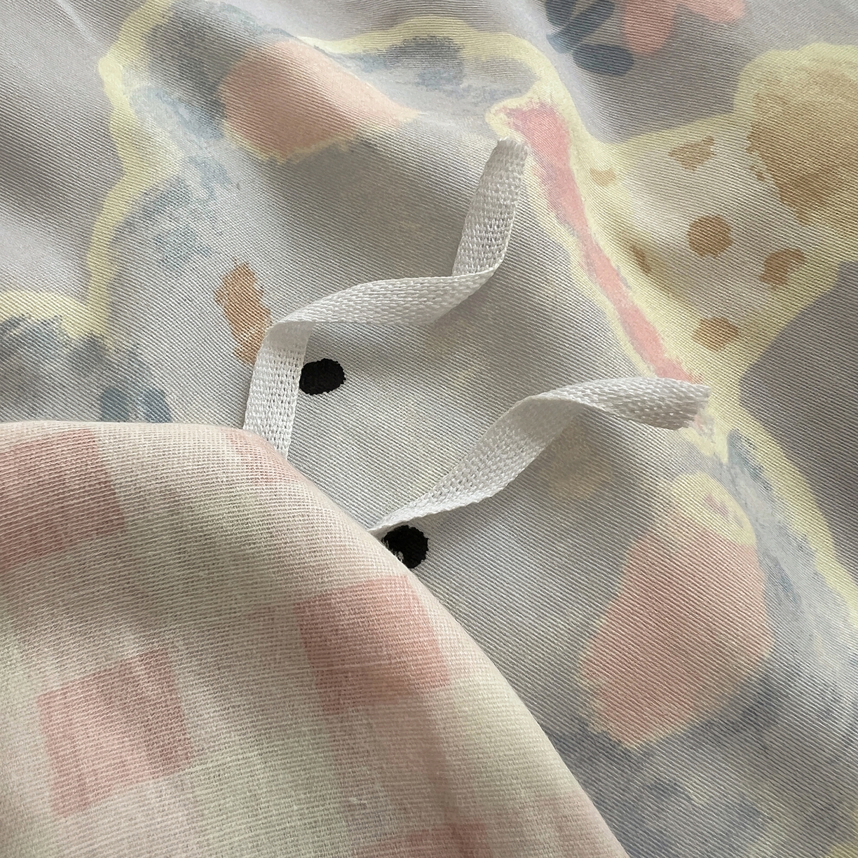 91家纺网 家纺一手货源 找家纺 六巷胡同 2025新款INS卡通减龄可爱风全棉四件套（开学季系列） 涂鸦动物集