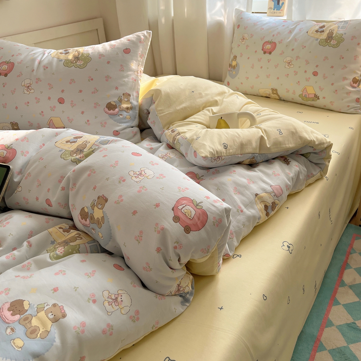 91家纺网 家纺一手货源 找家纺 六巷胡同 2025新款INS卡通减龄可爱风全棉四件套（开学季系列） 卧室碎花熊