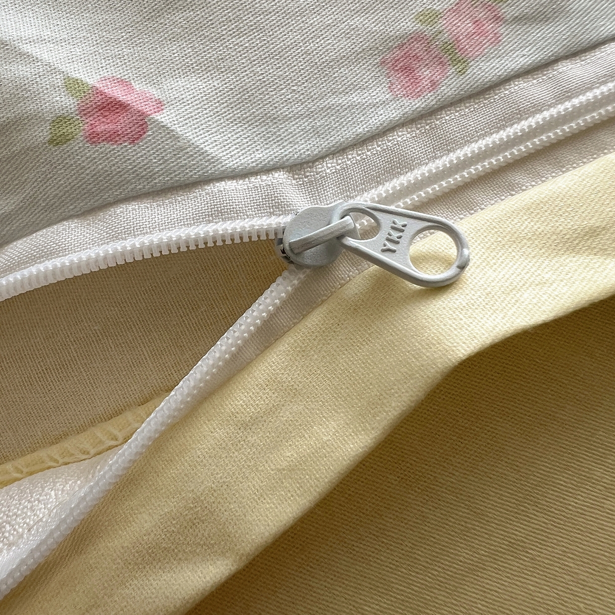 91家纺网 家纺一手货源 找家纺 六巷胡同 2025新款INS卡通减龄可爱风全棉四件套（开学季系列） 卧室碎花熊