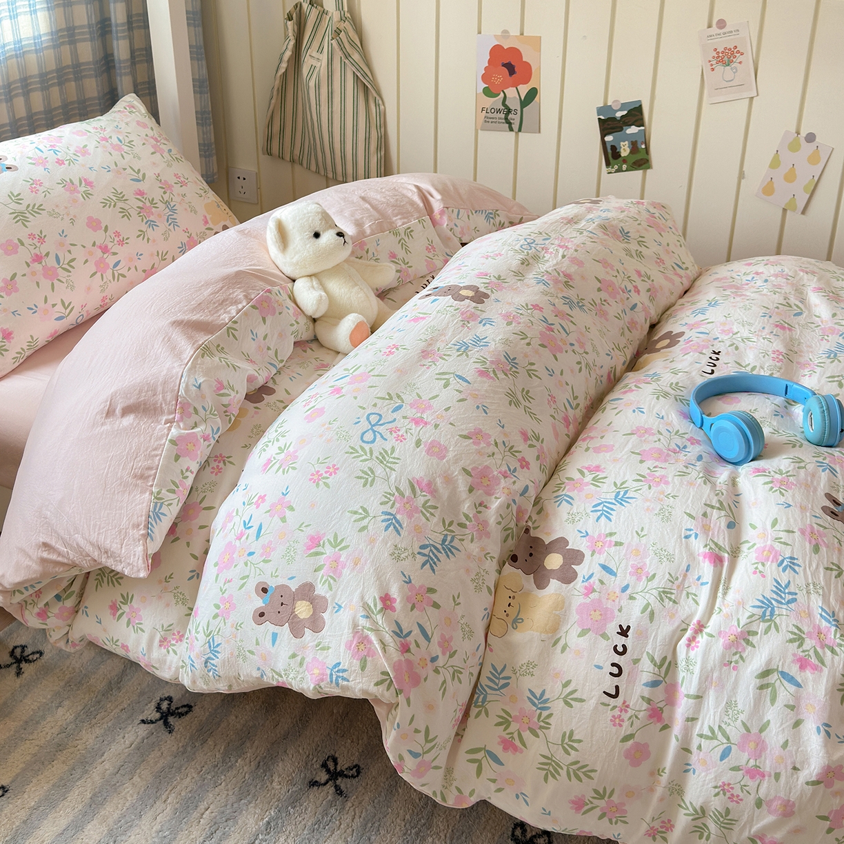 91家纺网 家纺一手货源 找家纺 沐芷 2025 开学季学生宿舍三件套 水洗棉四件套被套床单 花仙兔兔