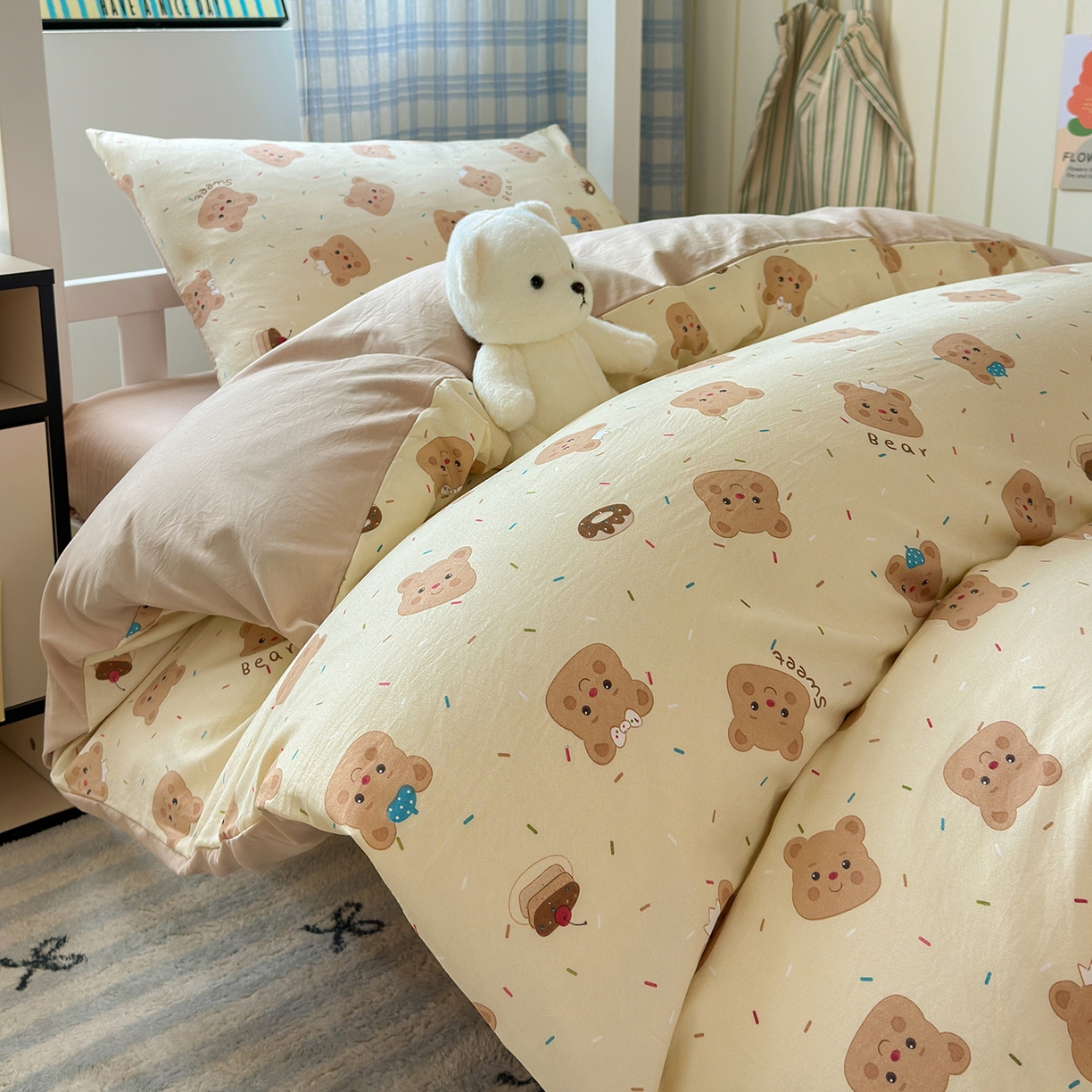 91家纺网 家纺一手货源 找家纺 沐芷 2025 开学季学生宿舍三件套 水洗棉四件套被套床单 黄油小熊