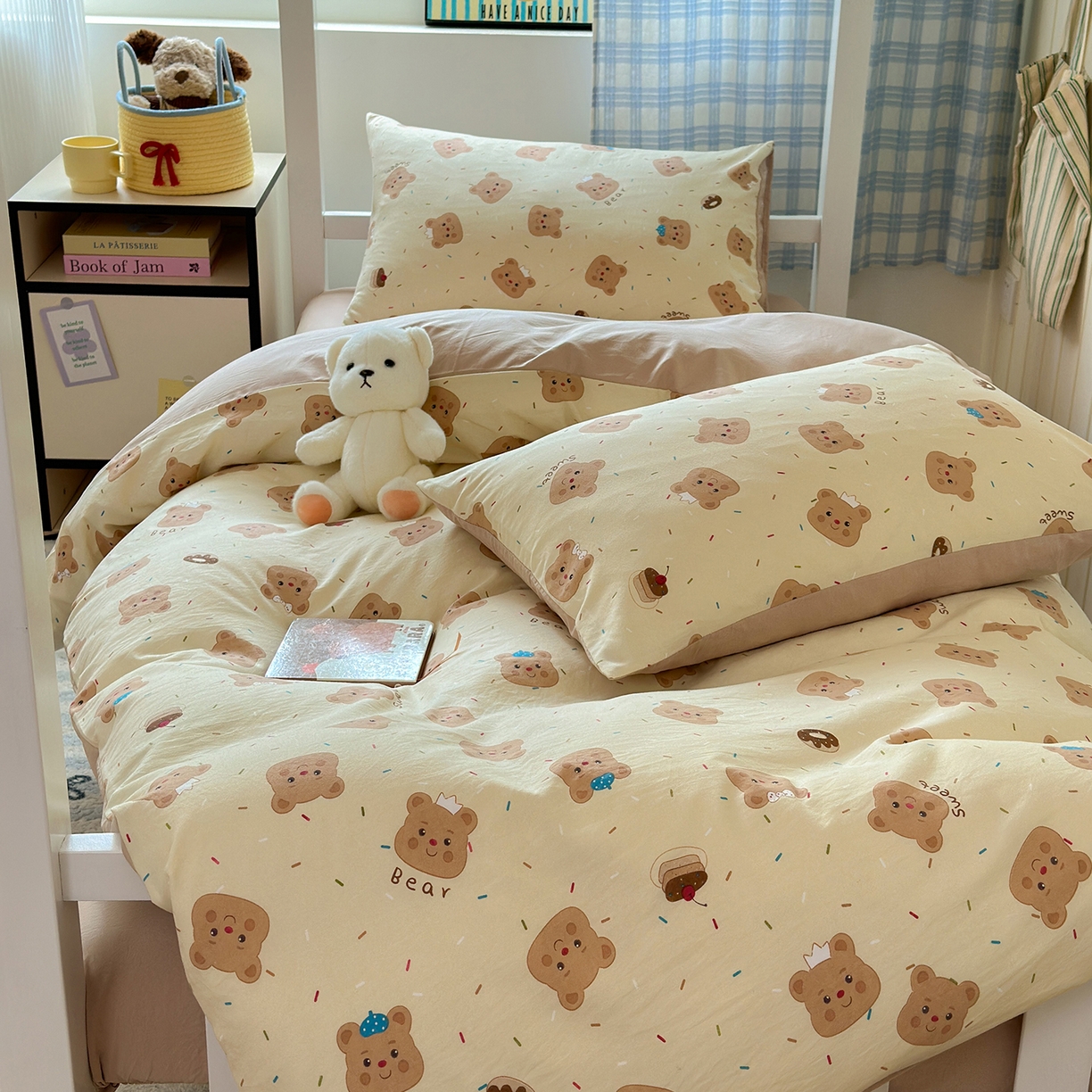 91家纺网 家纺一手货源 找家纺 沐芷 2025 开学季学生宿舍三件套 水洗棉四件套被套床单 黄油小熊