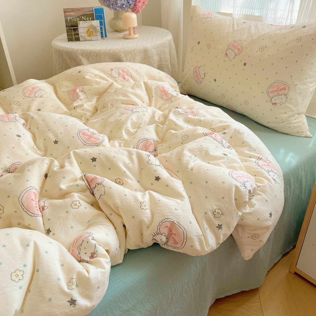 91家纺网 家纺一手货源 找家纺 繁花家居 2025新款木棉爆款学生床三件套四件套跑量款 爱心喵-白
