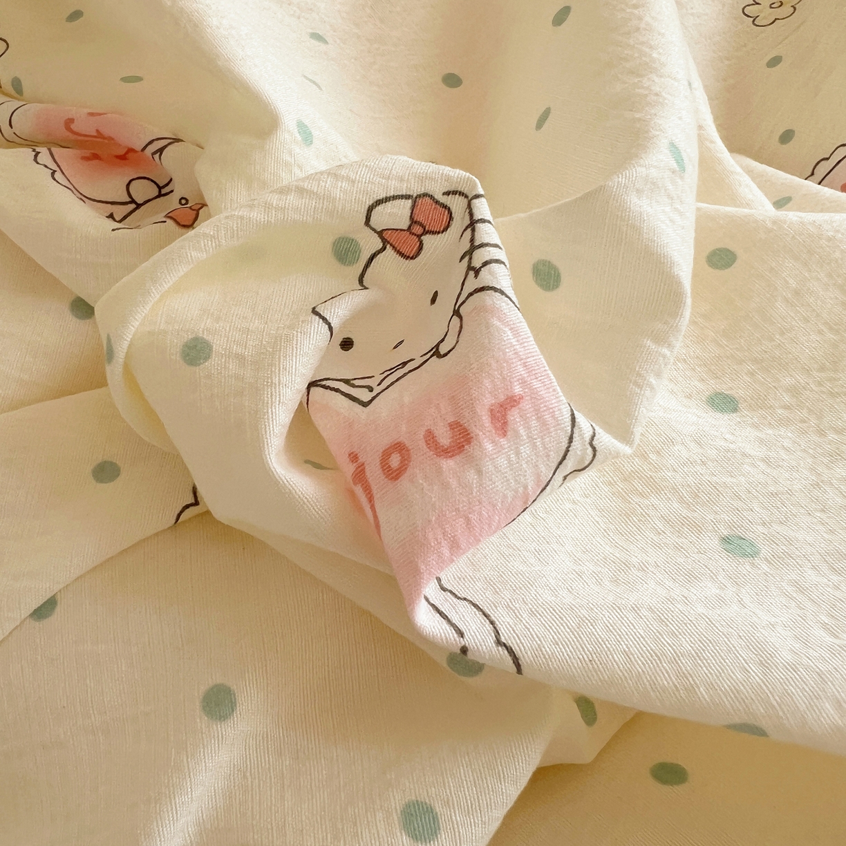 91家纺网 家纺一手货源 找家纺 繁花家居 2025新款木棉爆款学生床三件套四件套跑量款 爱心喵-白